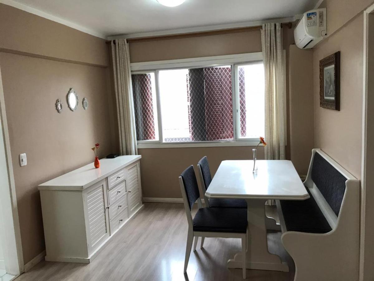 Apartamento na rua coberta Gramado Exterior foto